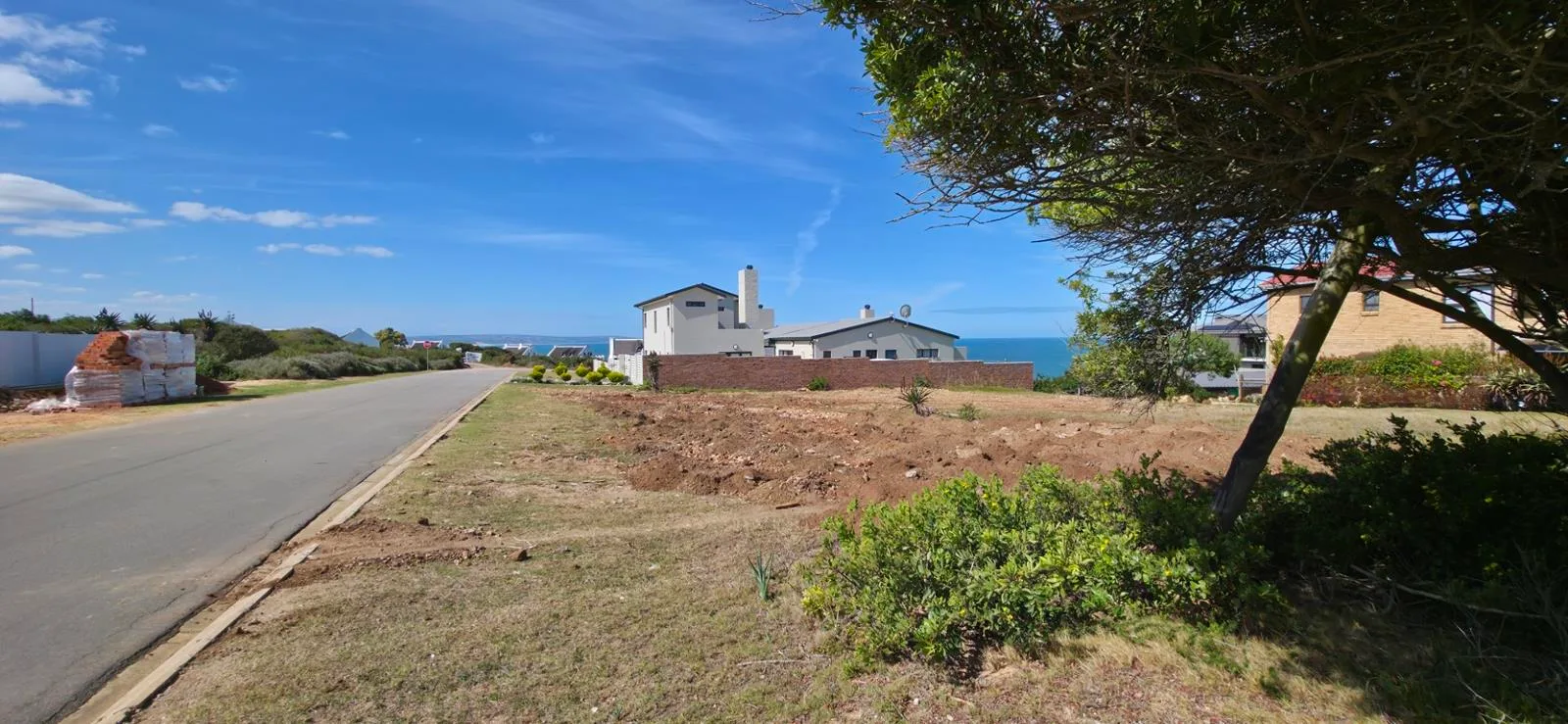789 m² Land available in Boggomsbaai