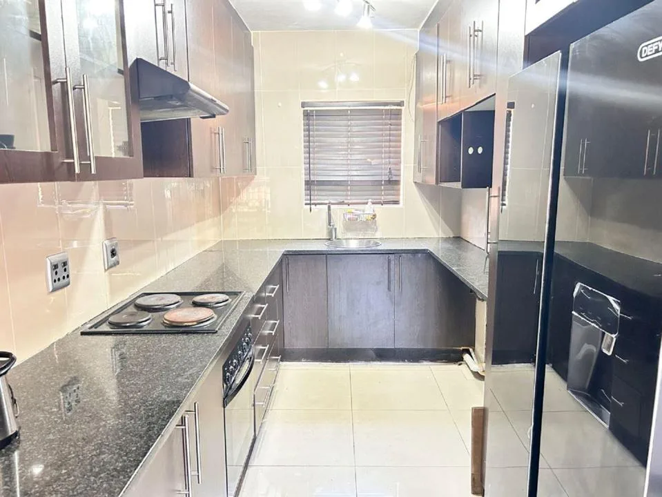 2 Bedroom Townhouse for sale in Meer En See