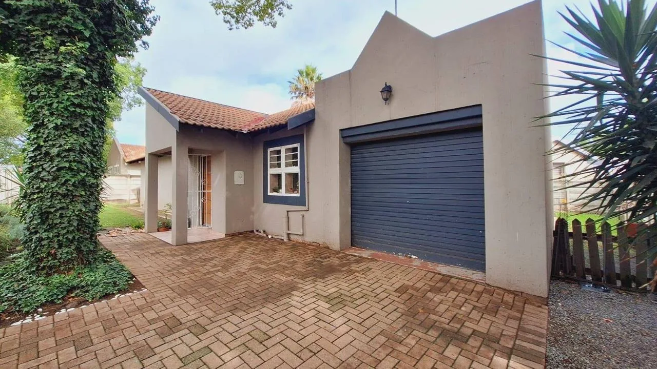 2 Bedroom Townhouse for sale in Trichardt