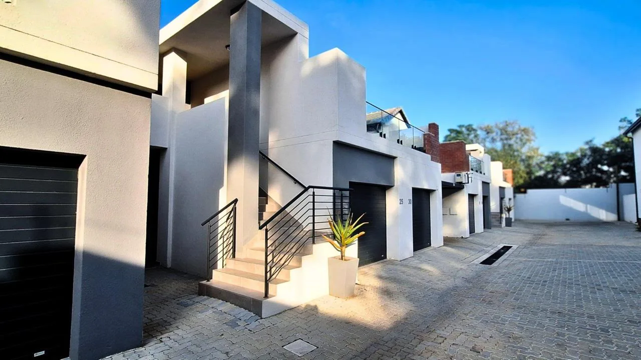 2 Bedroom Apartment / flat for sale in Bryanston