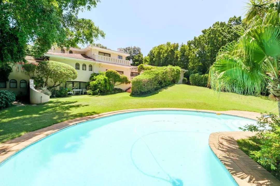 4 Bedroom House for sale in Constantia