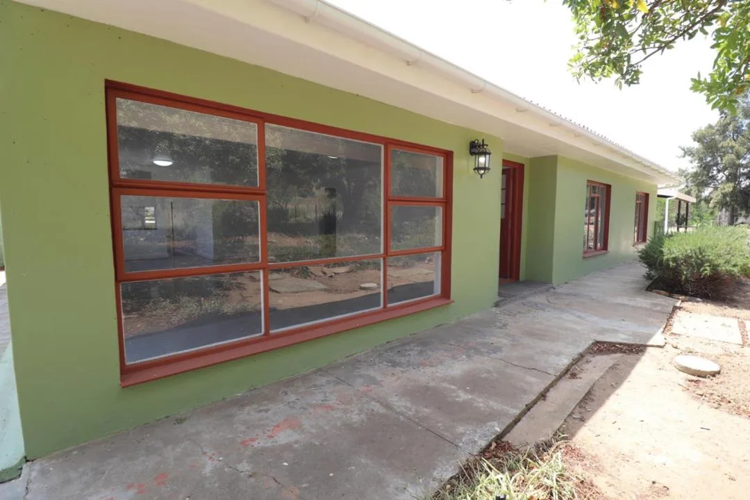 4 Bedroom House for sale in Napier