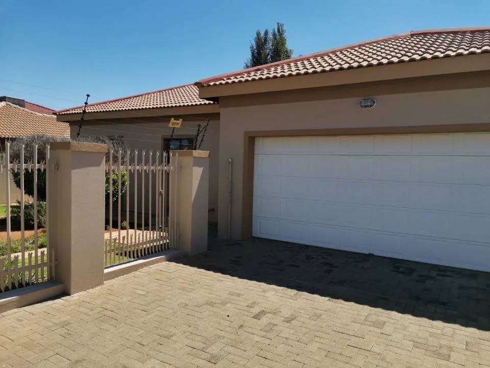 3 Bedroom House for sale in Hadison Park