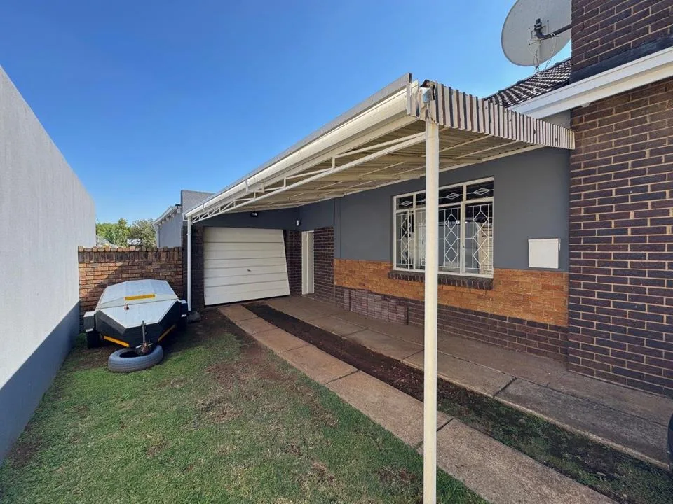 3 Bedroom House for sale in Kempton Park Ext 3