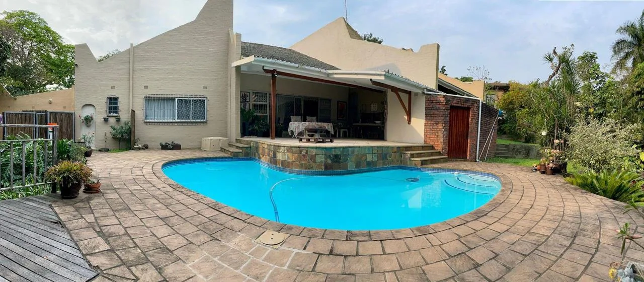 4 Bedroom House for sale in Meer En See