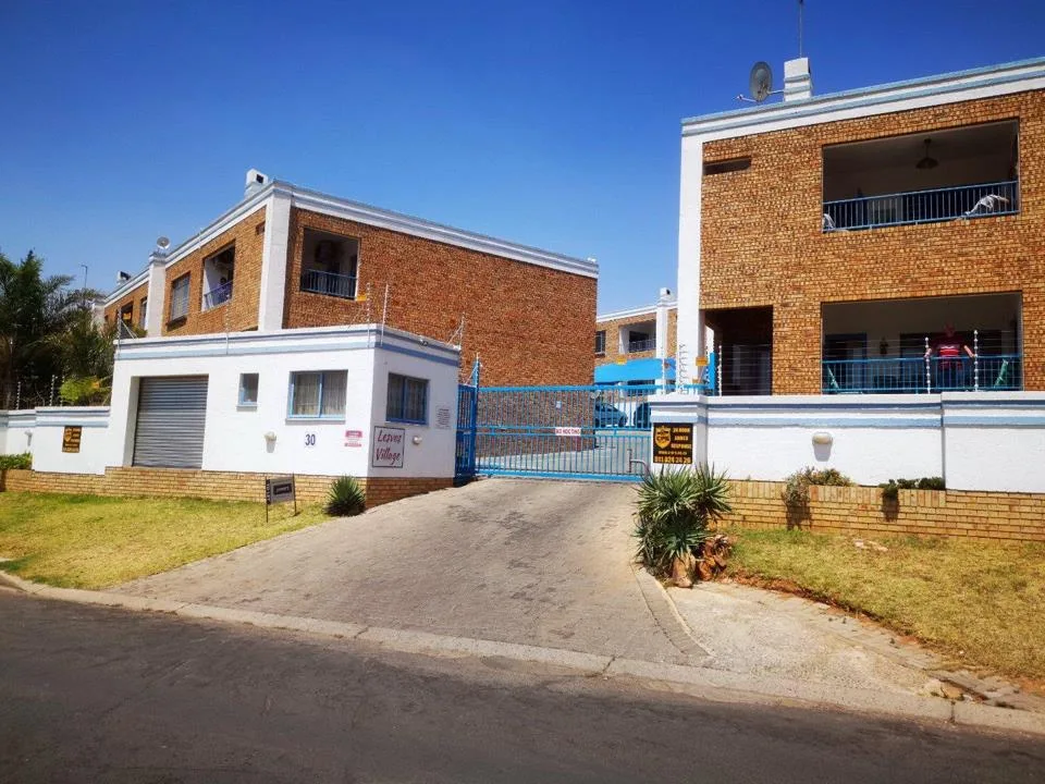 3 Bedroom Apartment / flat to rent in Alberton North