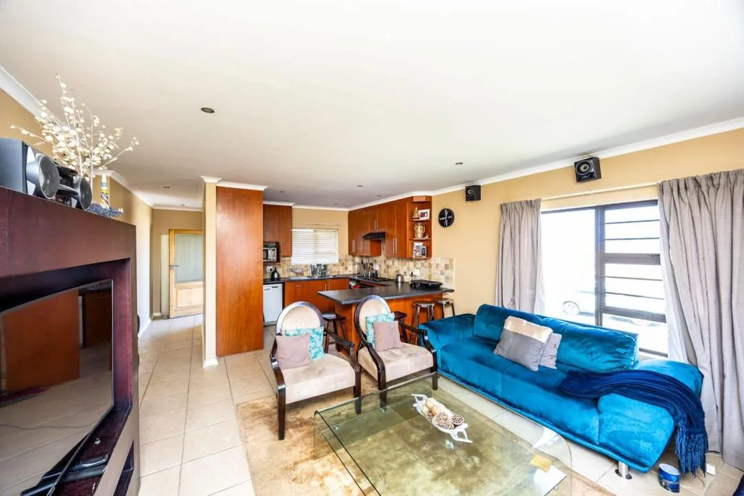 3 Bedroom Townhouse for sale in Gonubie