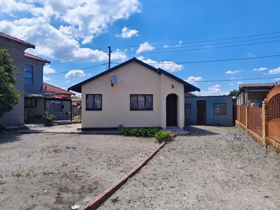 2 Bedroom House to rent in Meriting Unit 1
