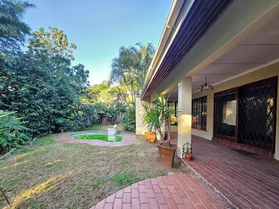 2.5 Bedroom Townhouse for sale in Amanzimtoti