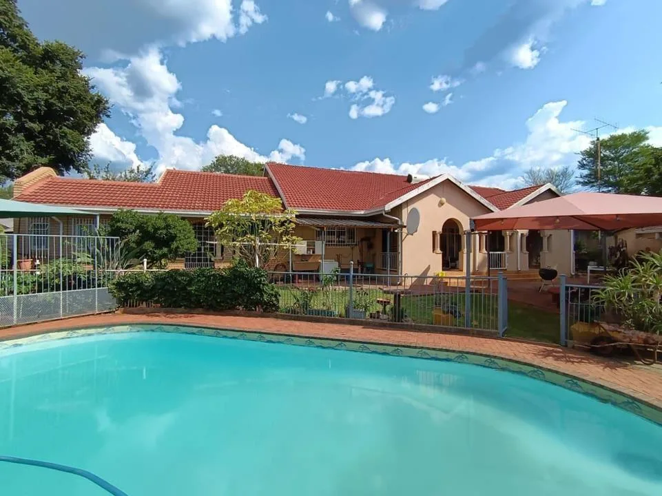 4 Bedroom House for sale in Protea Park