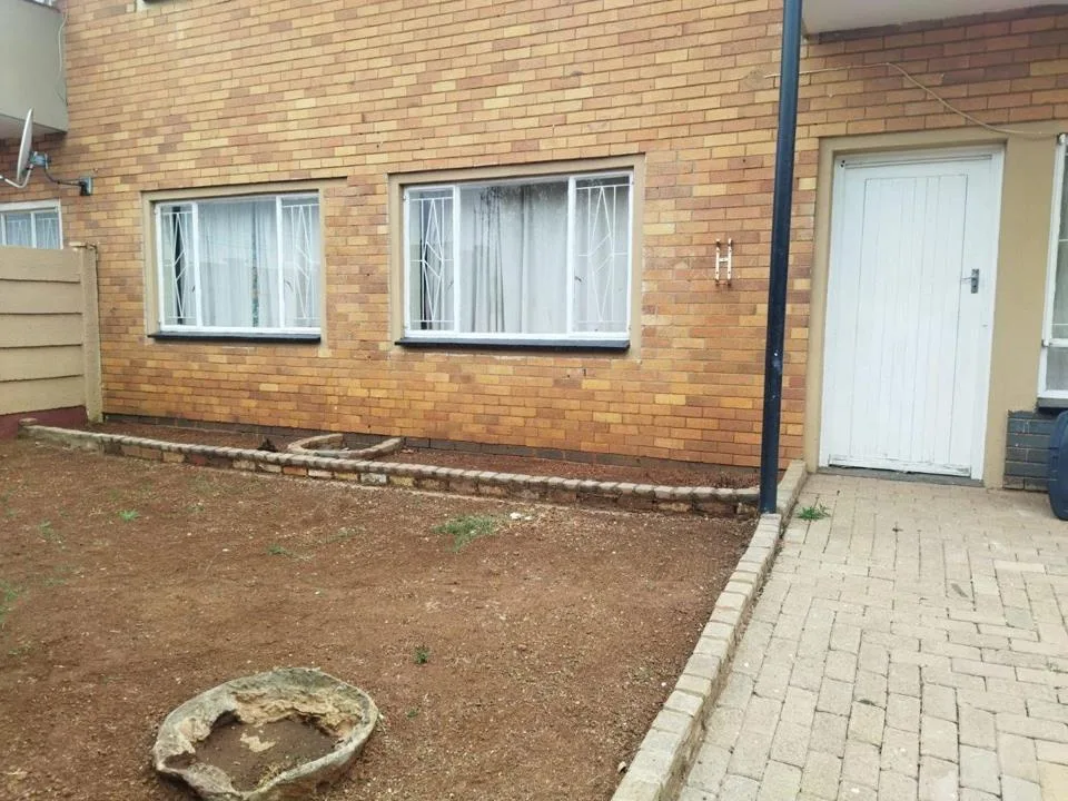 2 Bedroom Apartment / flat for sale in Stilfontein Ext 3