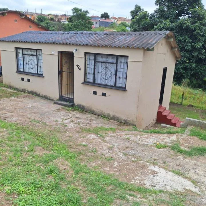 2 Bedroom House for sale in Mdantsane Nu 14
