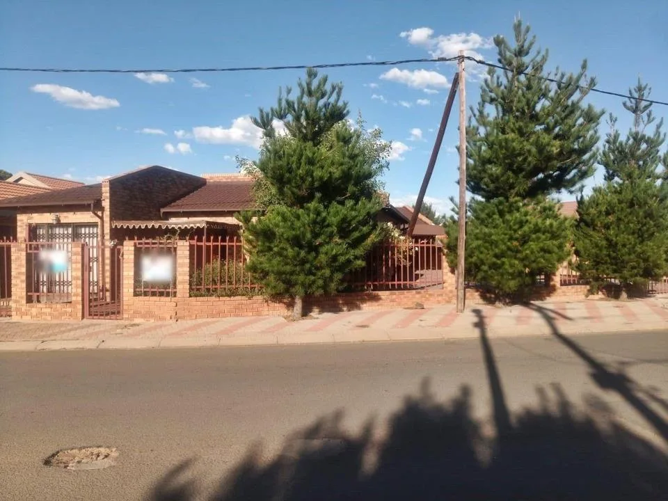 3 Bedroom House for sale in Grasslands