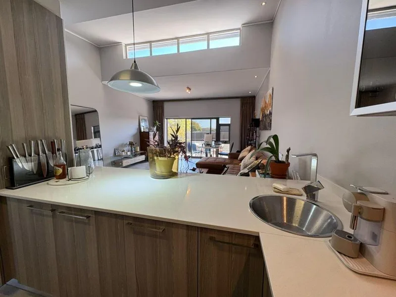3 Bedroom Apartment / flat to rent in Oaklands