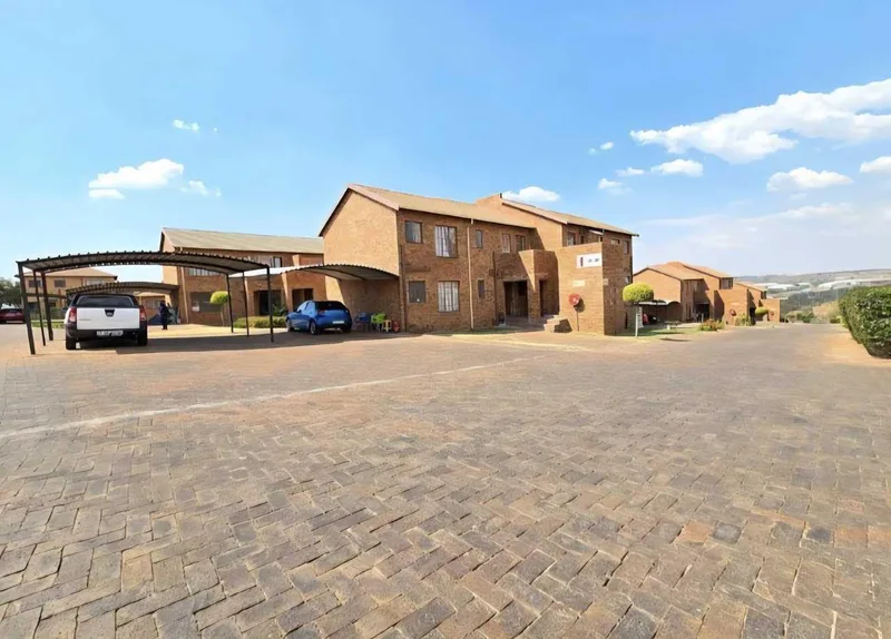 3 Bedroom Townhouse in Elandspark