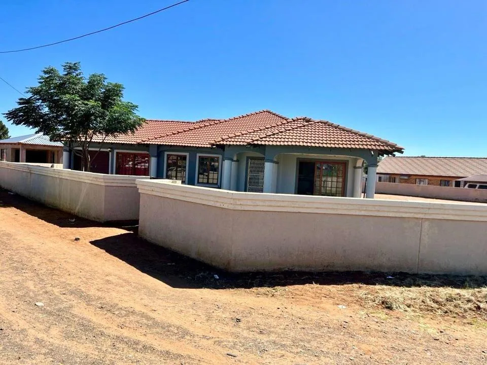 4 Bedroom House for sale in Mothibistad