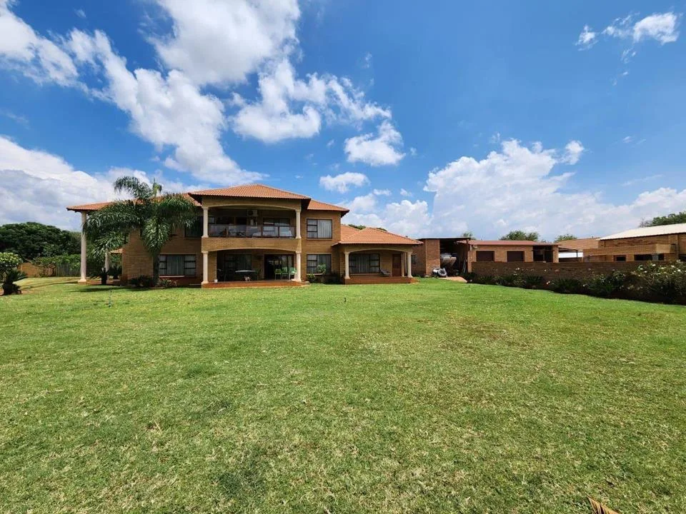3 Bedroom House for sale in Montana