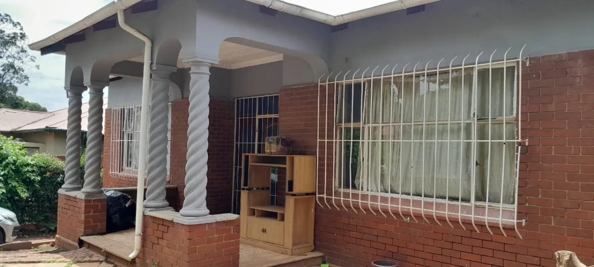 3 Bedroom House for sale in Bezuidenhout Valley