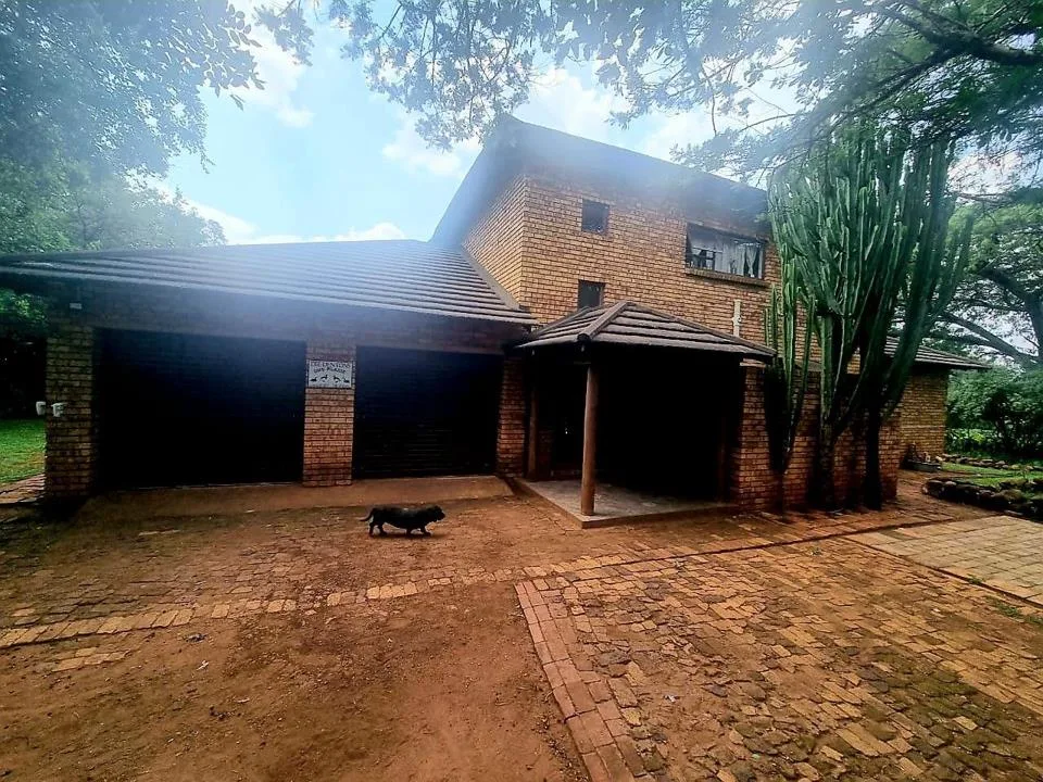 5 Bedroom House for sale in Bokfontein AH