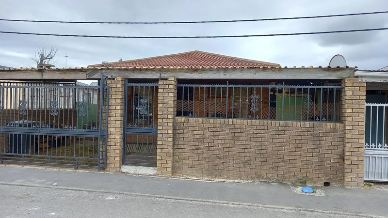 3 Bedroom House in Ilitha Park