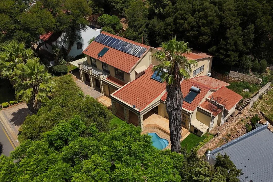 6 Bedroom House for sale in Constantia Kloof