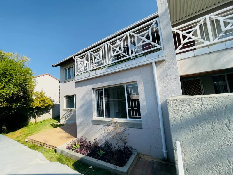 2 Bedroom Apartment in Weltevreden Park