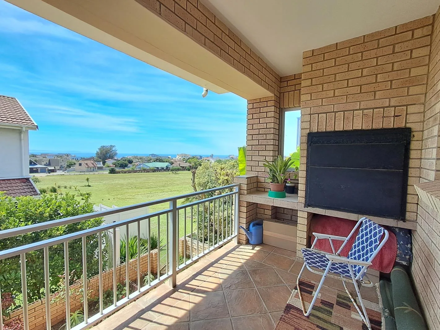 5 Bedroom Duplex in Wavecrest
