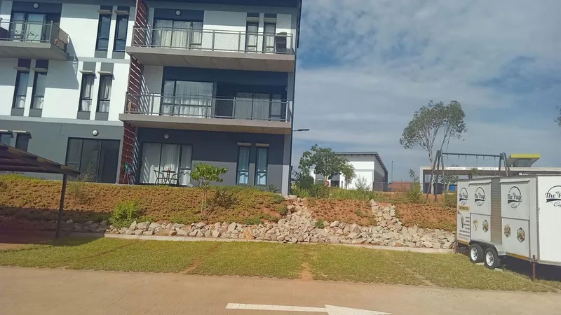 2 Bedroom Apartment / flat for sale in Riverside Park