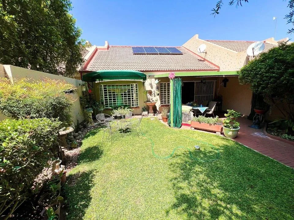 2 Bedroom Townhouse for sale in Modimolle