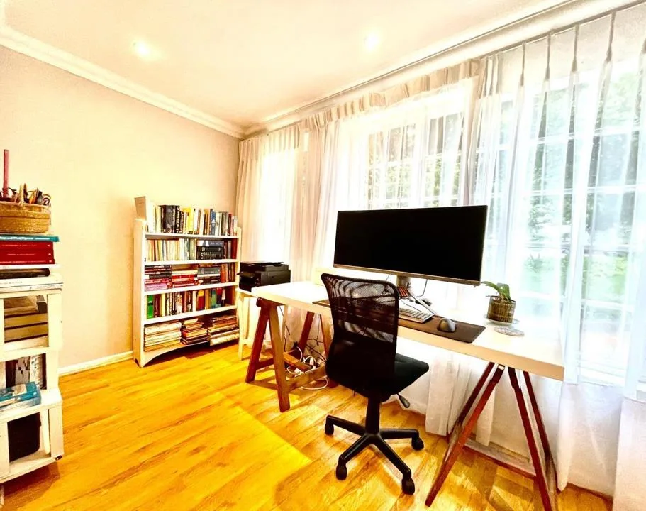 2 Bedroom House for sale in Onder Papegaaiberg
