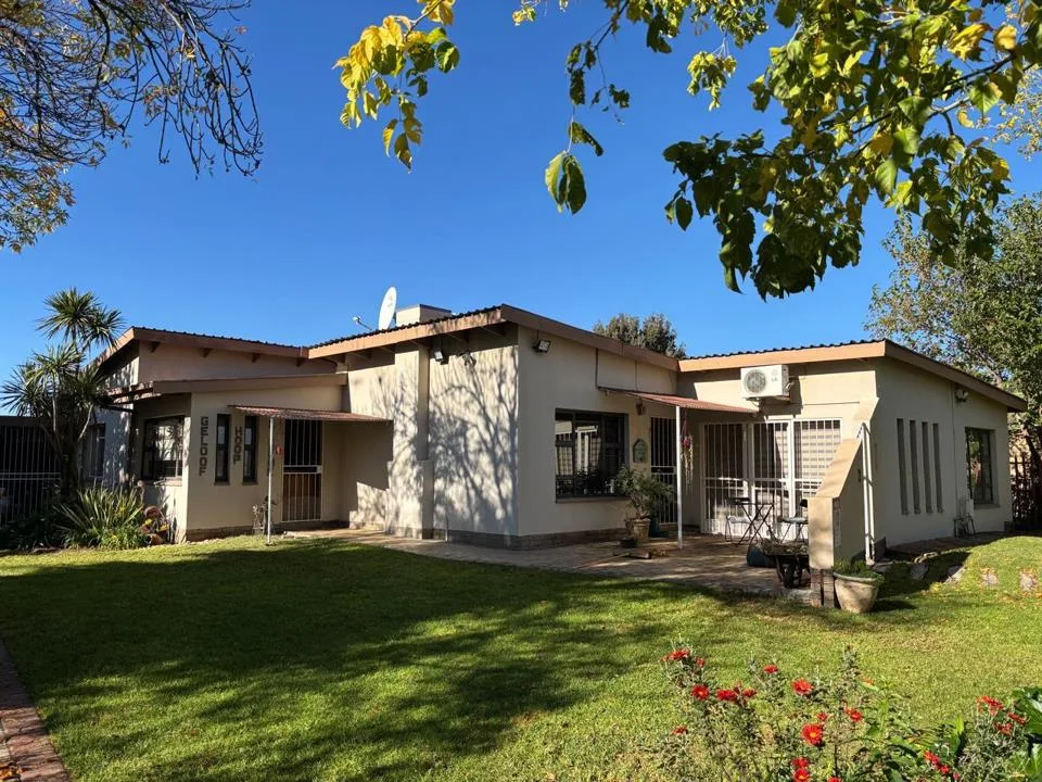 4 Bedroom House for sale in Residentia