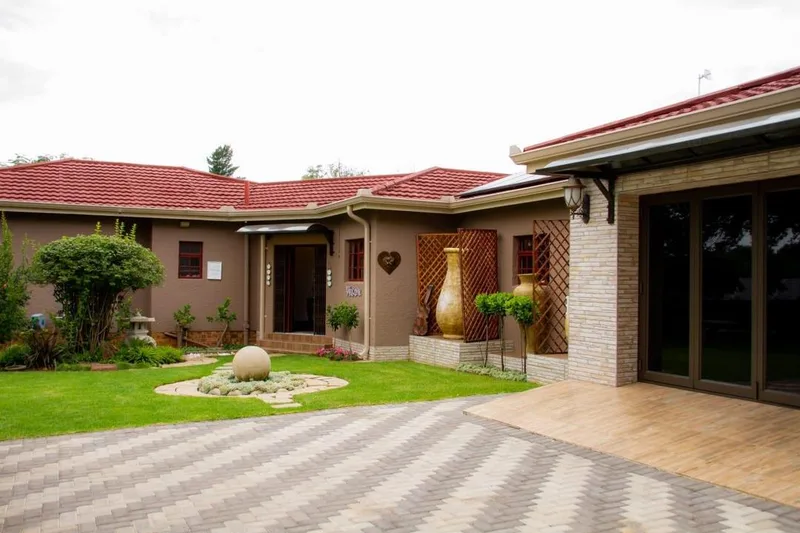5 Bedroom House for sale in Meyerville