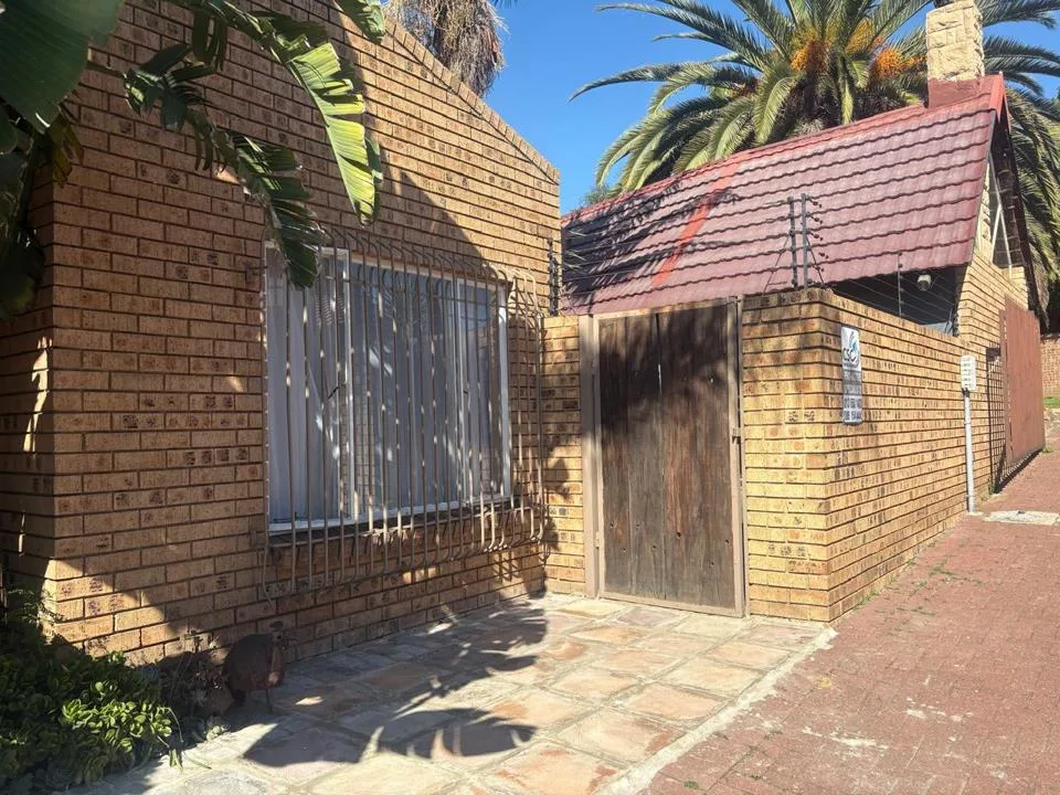 4 Bedroom House to rent in Die Heuwel