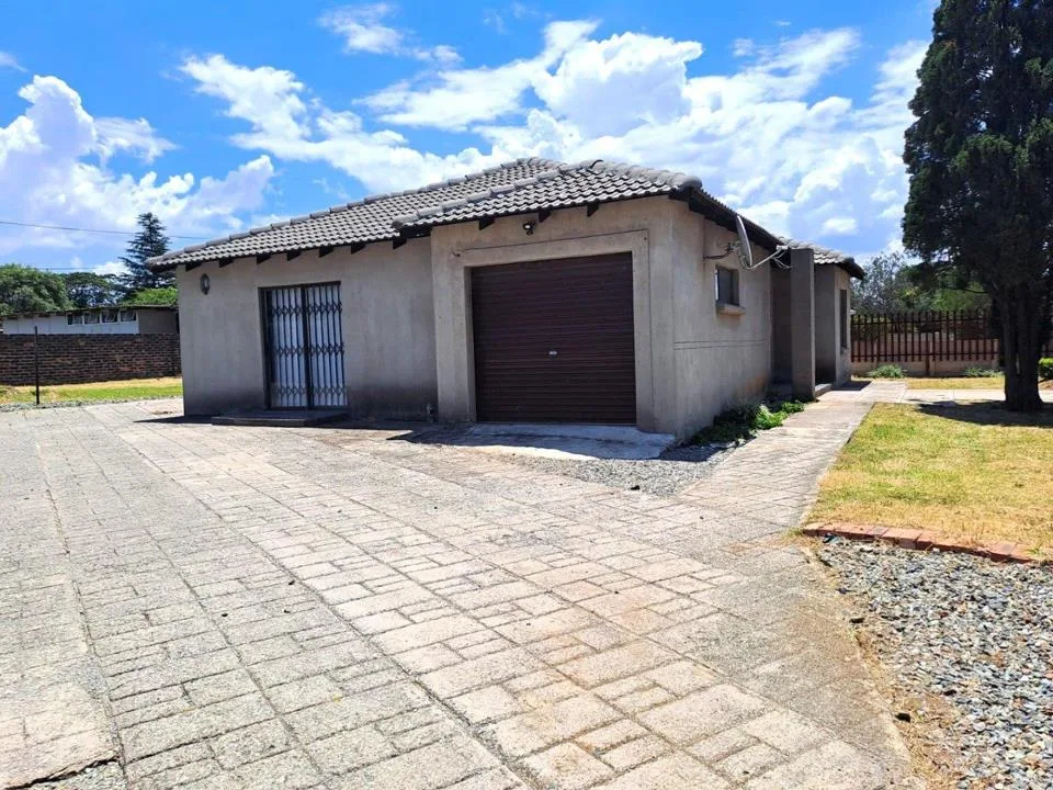 3 Bedroom House for sale in Grootvlei