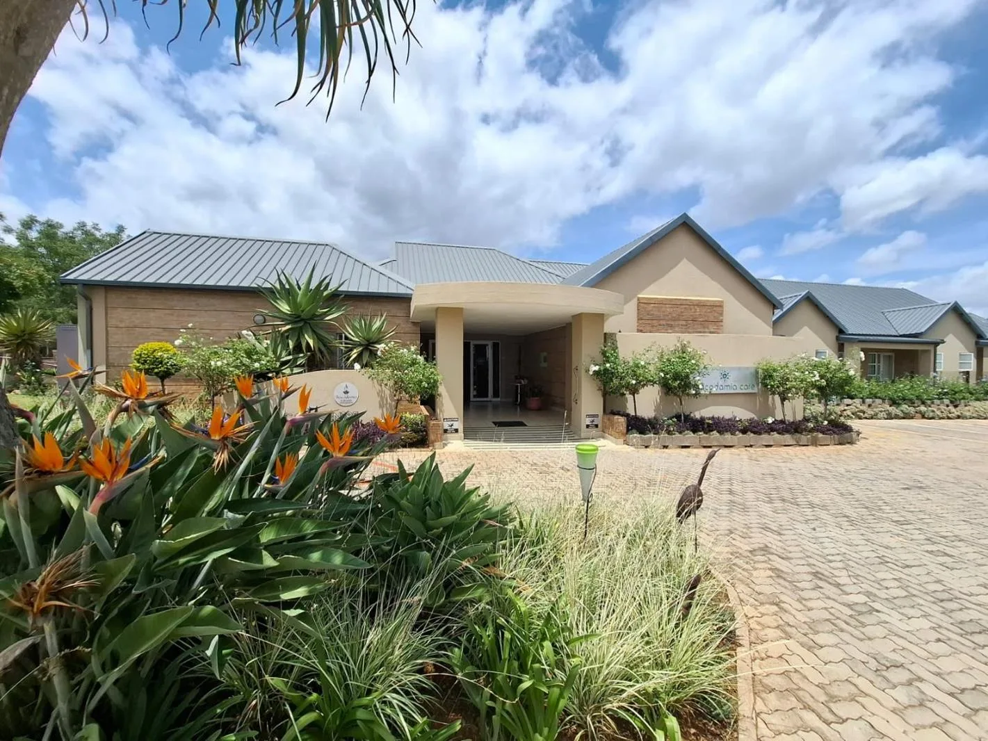 869 m² Land available in Bendor