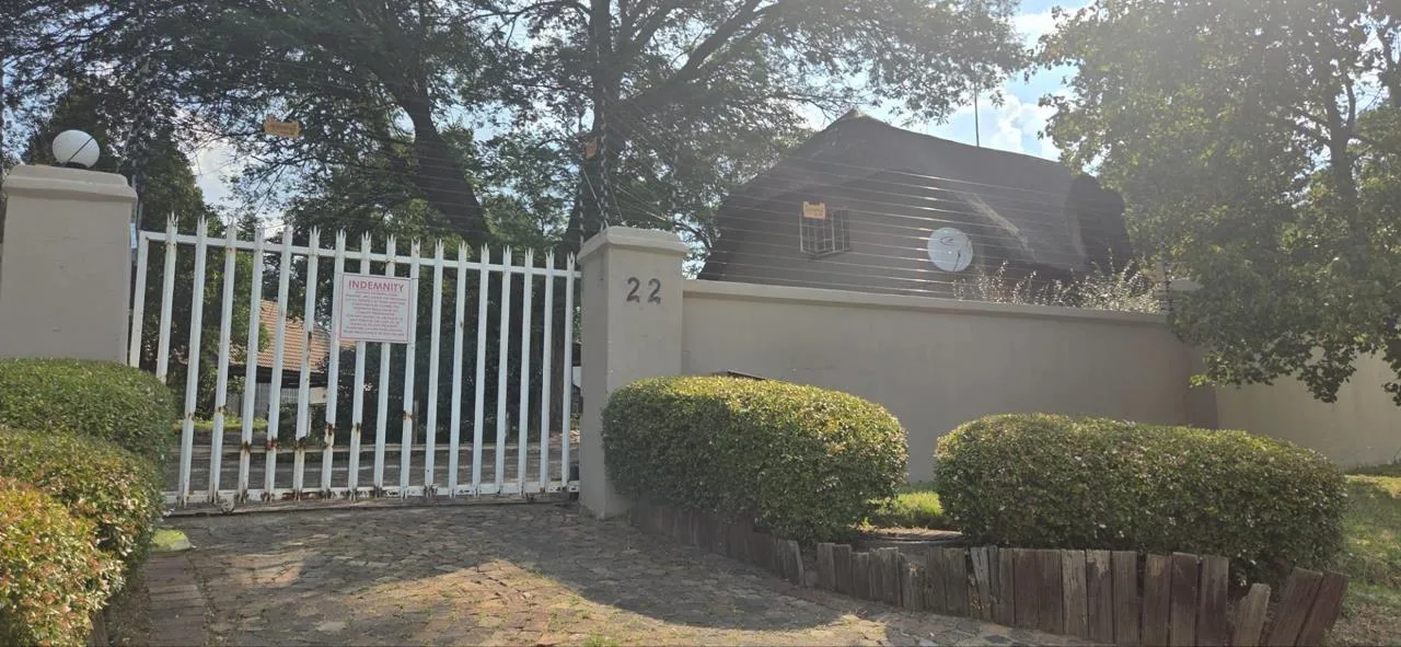 2 Bedroom Townhouse to rent in Buccleuch