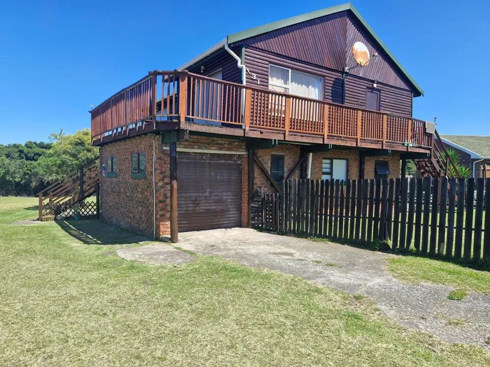 3 Bedroom House for sale in Cove Rock