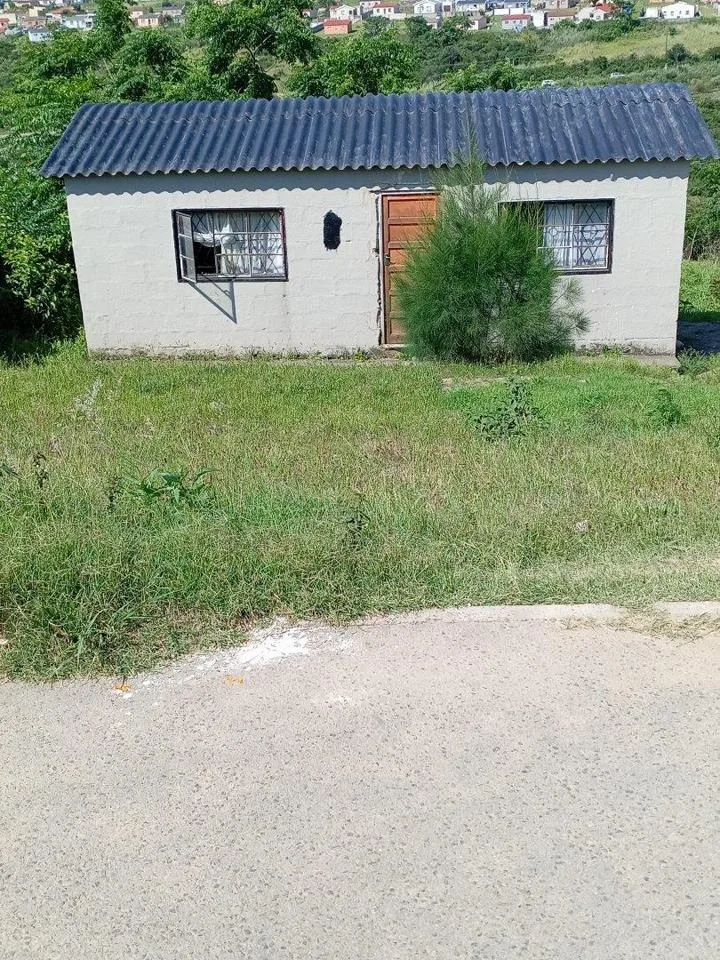 2 Bedroom House for sale in Mdantsane Nu 13