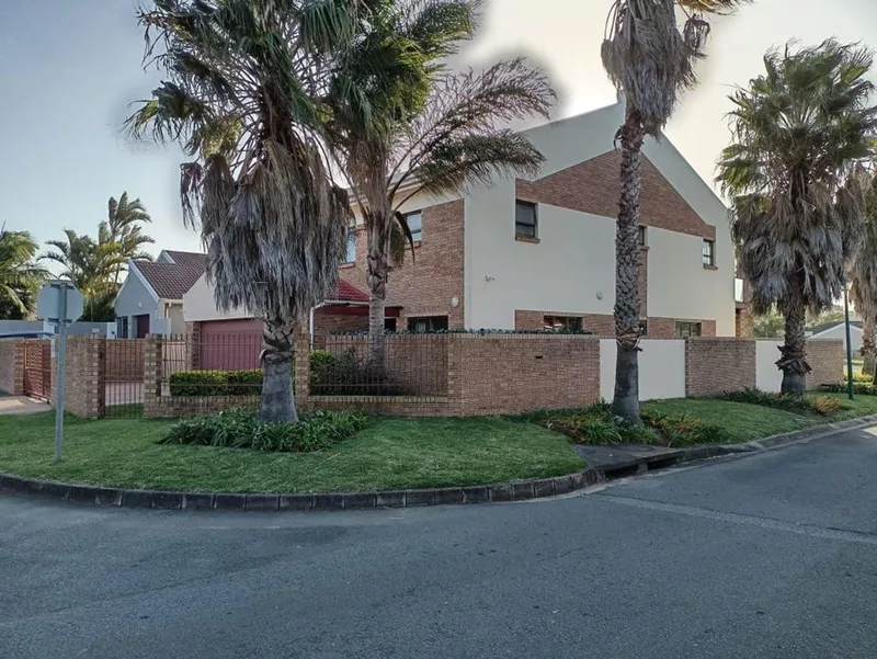 3 Bedroom House for sale in Blue Bend