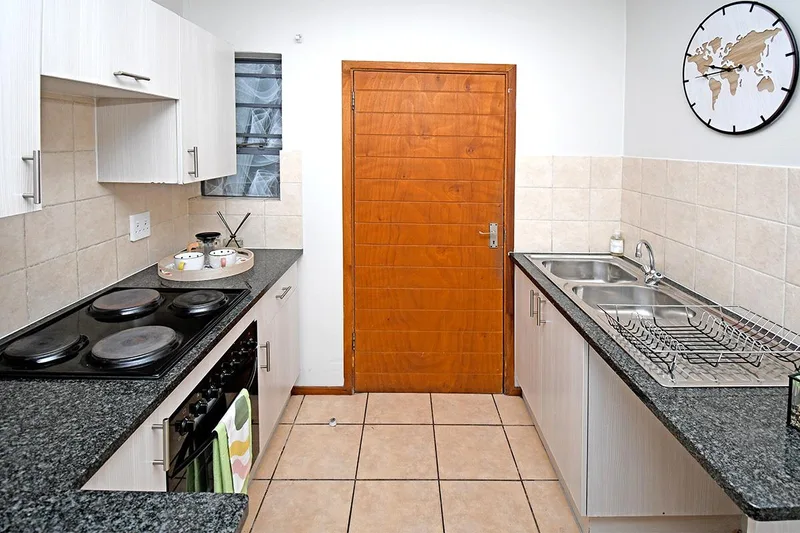 2 Bedroom Garden Cottage in Jansen Park