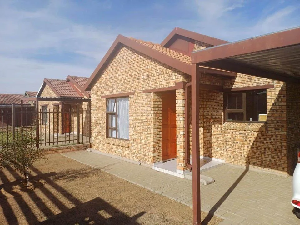 3 Bedroom House for sale in Mandela View
