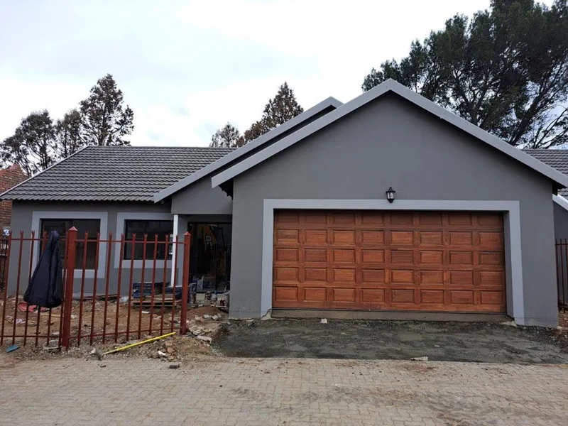 3 Bedroom House for sale in Arcata Estate