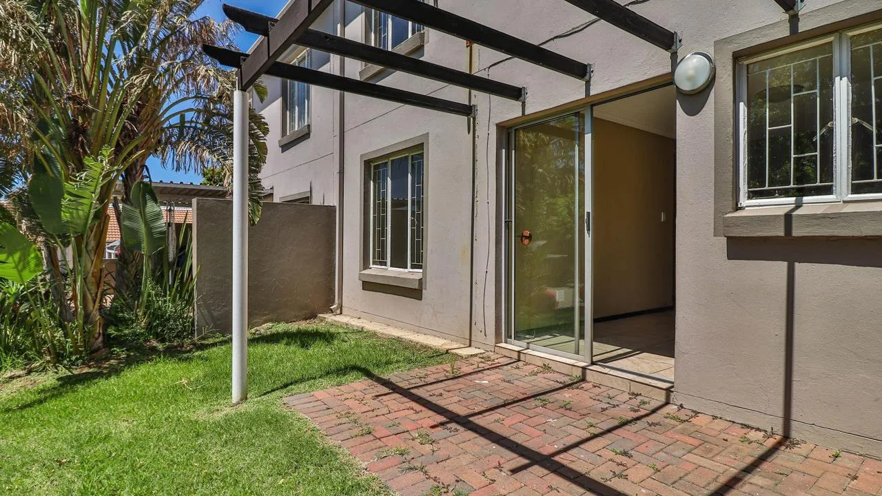 3 Bedroom Townhouse for sale in Greenstone Hill
