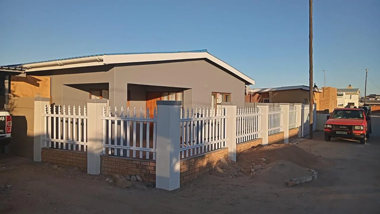 4 Bedroom House to rent in McDougall's Bay