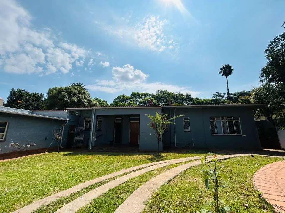 5 Bedroom House for sale in Eastcliff
