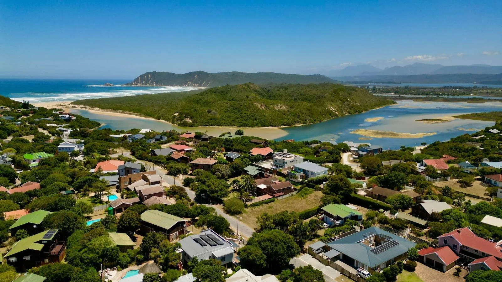 1 115 m² Land available in Sedgefield Central
