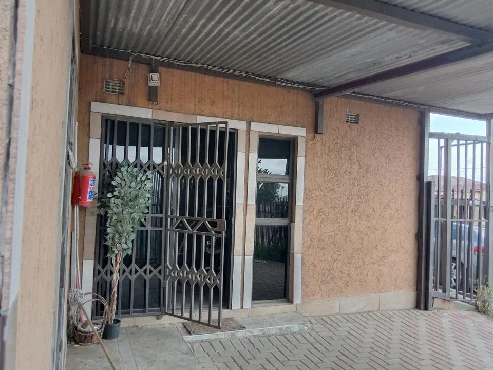 3 Bedroom House for sale in Lebohang