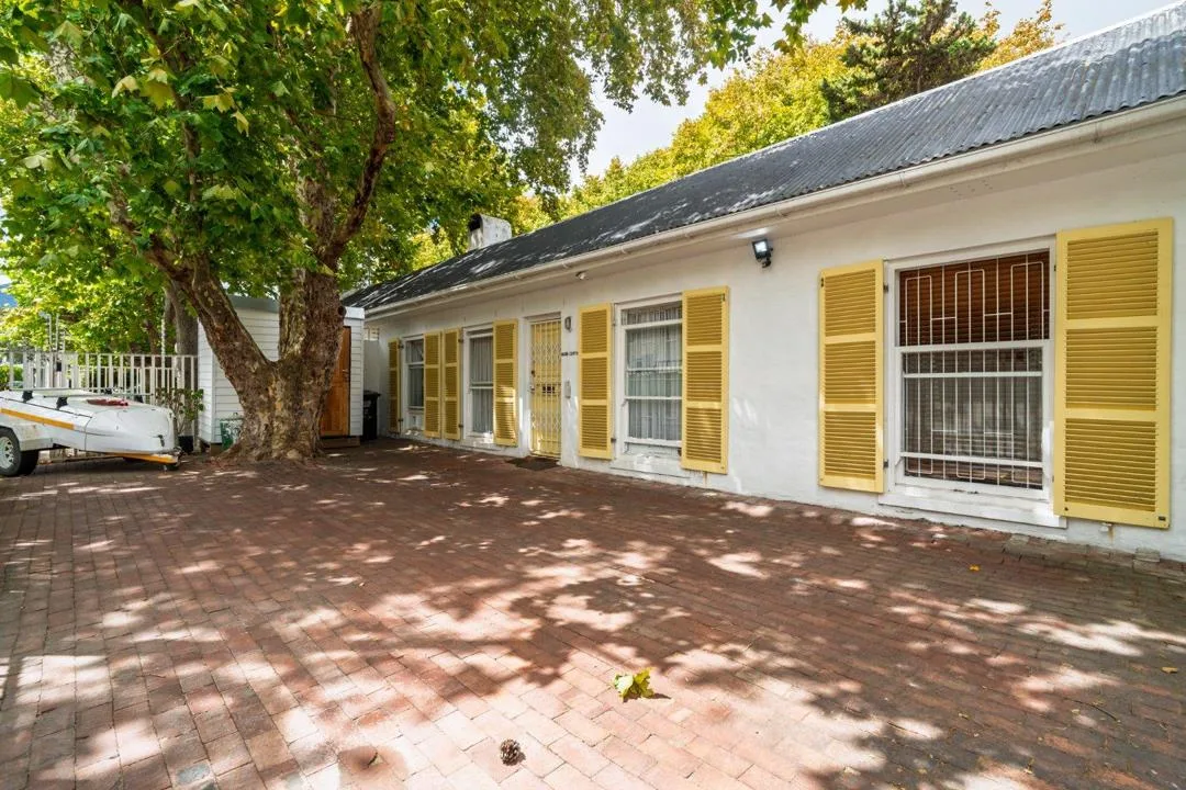 3 Bedroom House for sale in Wynberg Upper