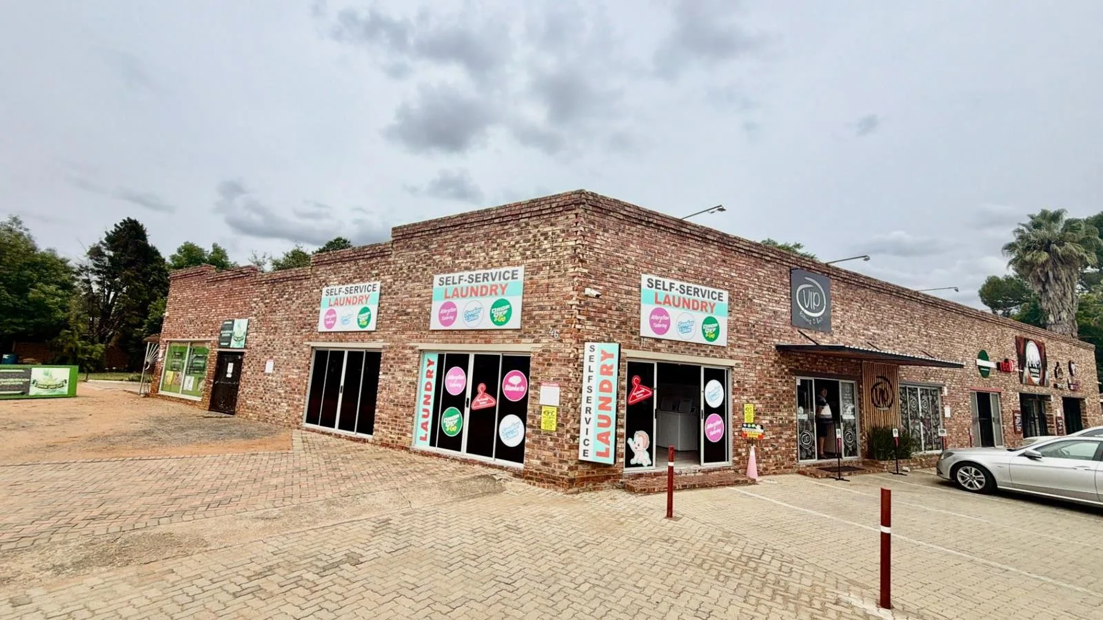 Commercial space in Flamwood