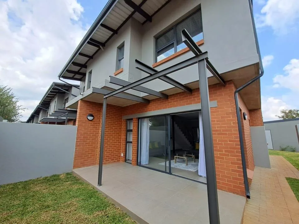 3 Bedroom Townhouse to rent in Olympus AH